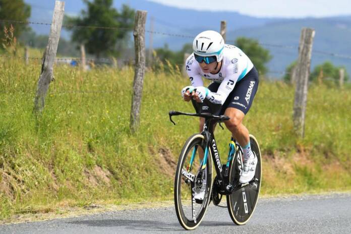 Alexey Lutsenko lors de la 4e étape du critérium du Dauphiné 2021