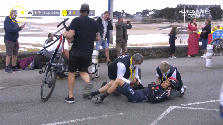 DIRECT-LIVE : Chute de Geraint Thomas sur la 3e étape du Tour de France 2021