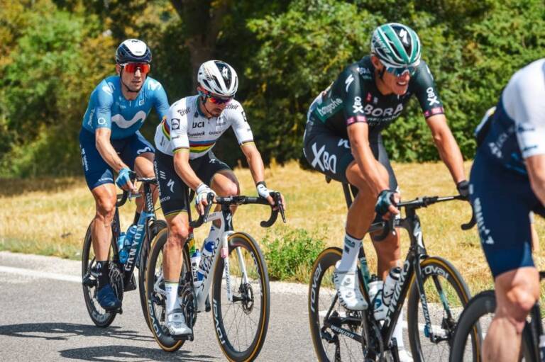 Julian Alaphilippe : « Mieux fait de rester au chaud » après son échappée sur la 12e étape du Tour de France 2021