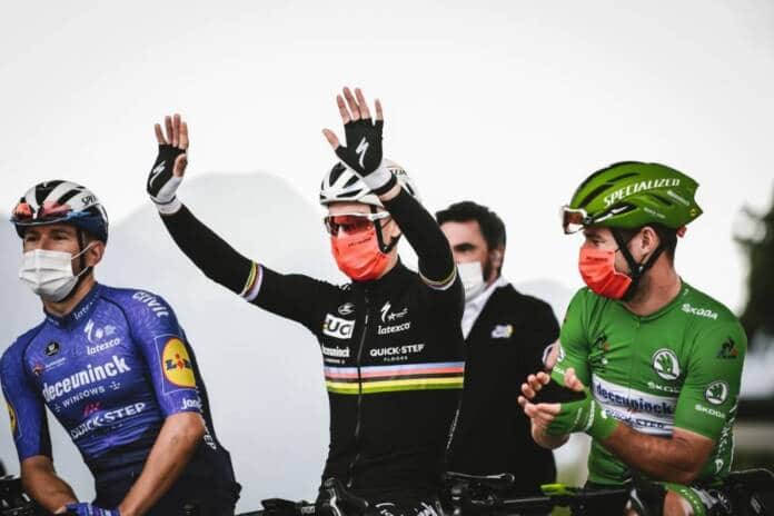 Julian Alaphilippe attaquant sur la 9e étape du Tour de France 2021