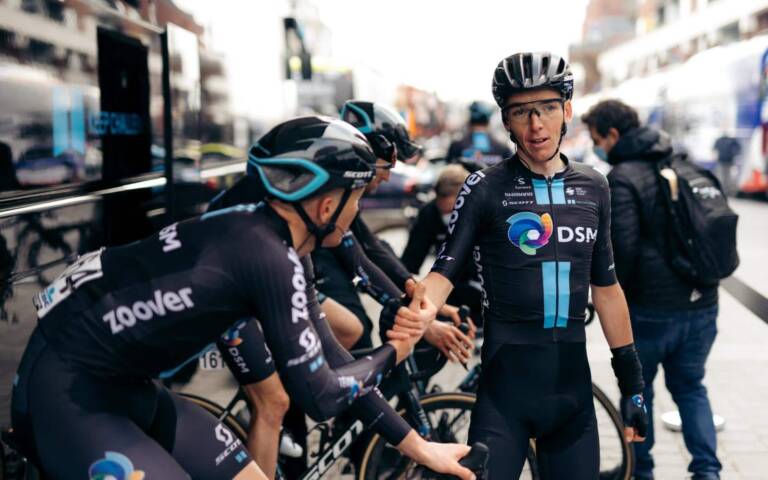 Romain Bardet leader du Team DSM sur la Vuelta 2021