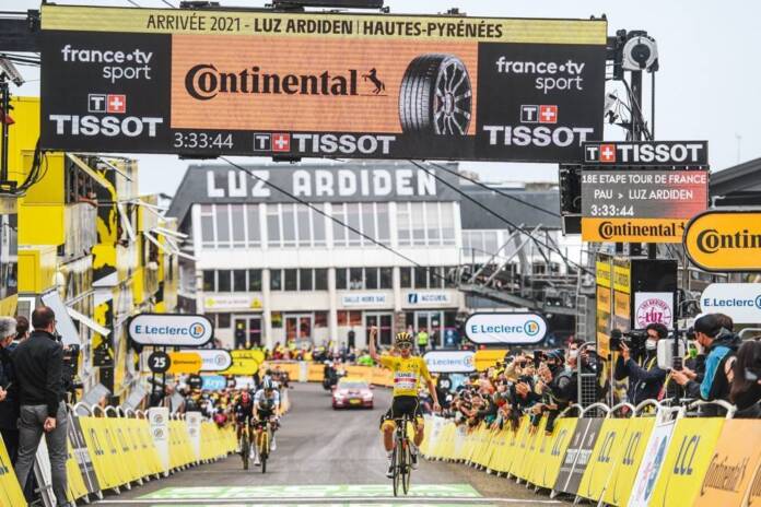 Tadej Pogacar domine aussi la 18e étape du Tour de France 2021