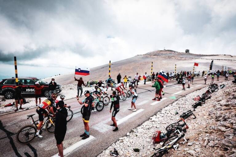 Huit abandons sur l’étape du Mont Ventoux au Tour de France 2021