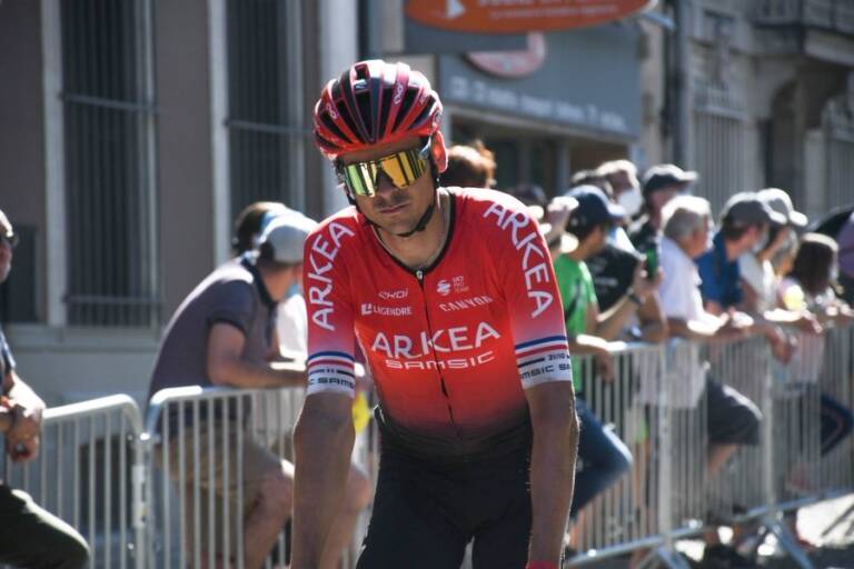 Warren Barguil chute à l’entraînement et se fracture le bassin