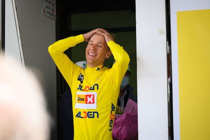 Tobias Halland Johannessen est vainqueur du Tour de l'Avenir 2021 au bout du suspense