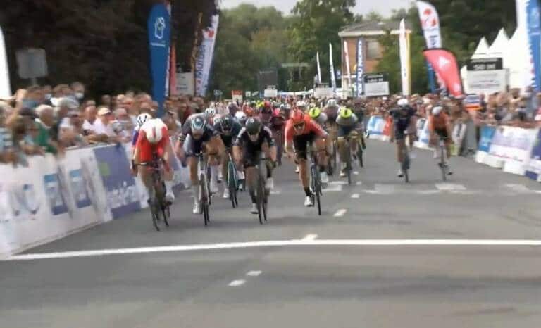 Elia Viviani remporte le GP d’Isbergues 2021 + classement complet