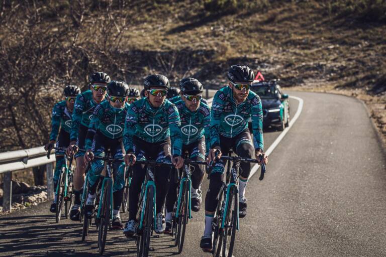 Sept coureurs restent liés à B&B Hotels P/B KTM en 2022