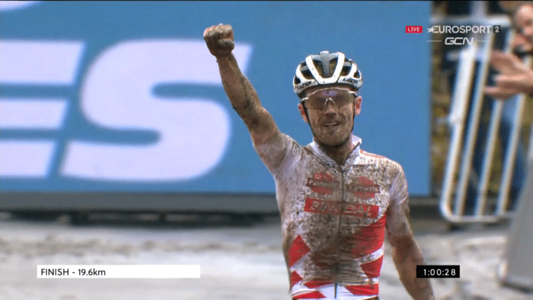 Eli Iserbyt plus que jamais leader de la Coupe du Monde de Cyclo-Cross à Overijse