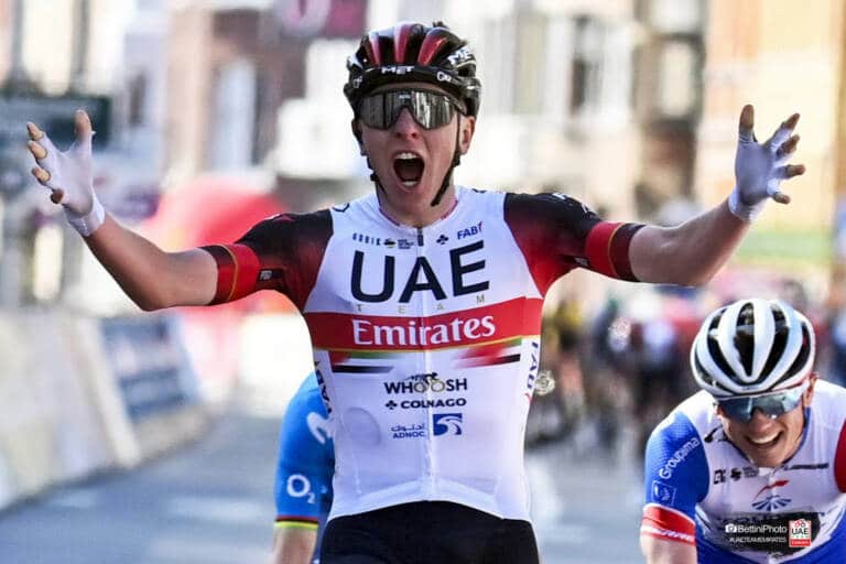 Tadej Pogacar leader de l’équipe UAE Team Emirates au Tour de Lombardie 2021