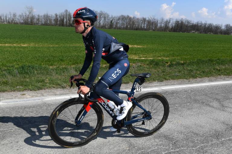 Tom Pidcock : « Pour la première fois depuis février, je peux faire du vélo sans douleur au genou »