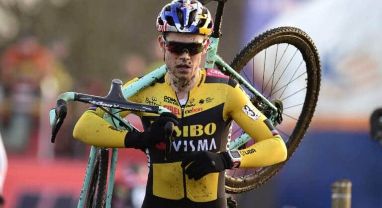 Wout van Aert : « Je vais peut-être manquer les Mondiaux de cyclo-cross »
