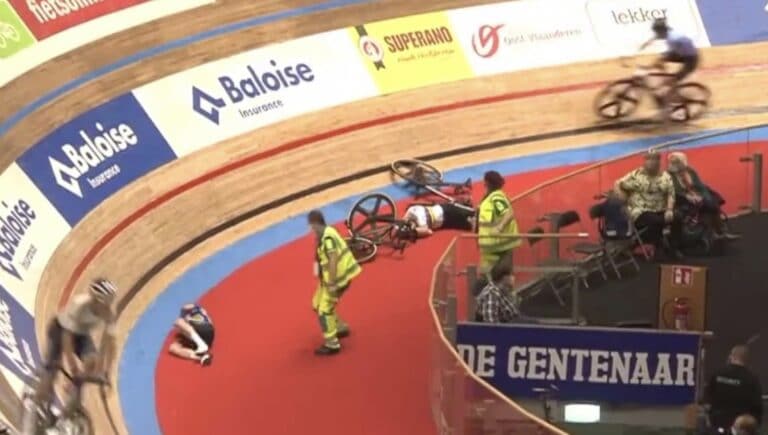 La chute de Mark Cavendish aux Six Jours de Gand