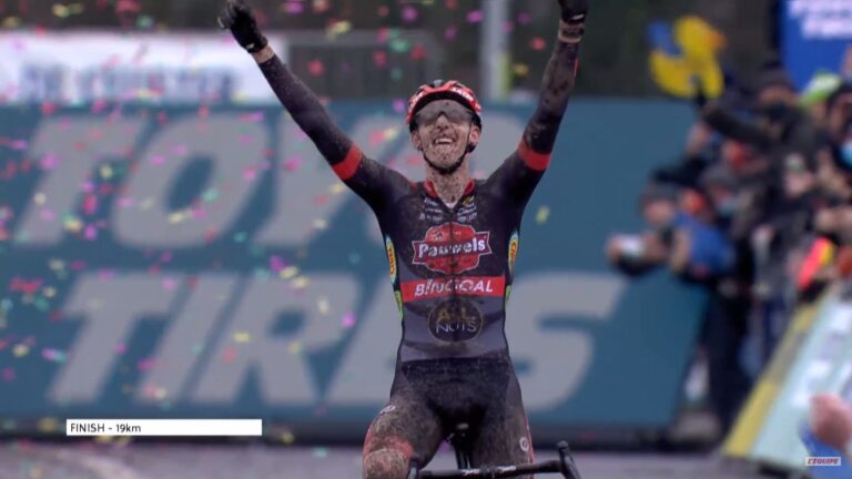 Michael Vanthourenhout remporte sa première manche de Coupe du monde de cyclo-cross cette saison