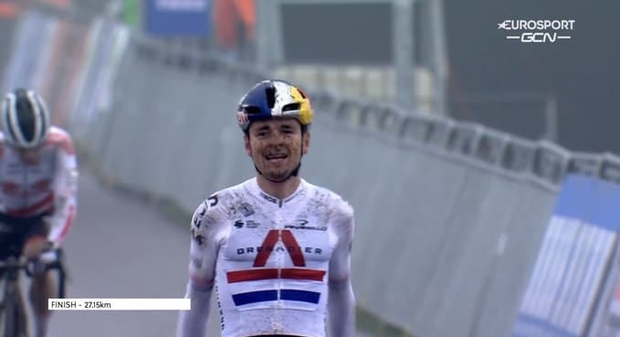 Tom Pidcock est désormais un vainqueur en Coupe du monde de cyclo-cross