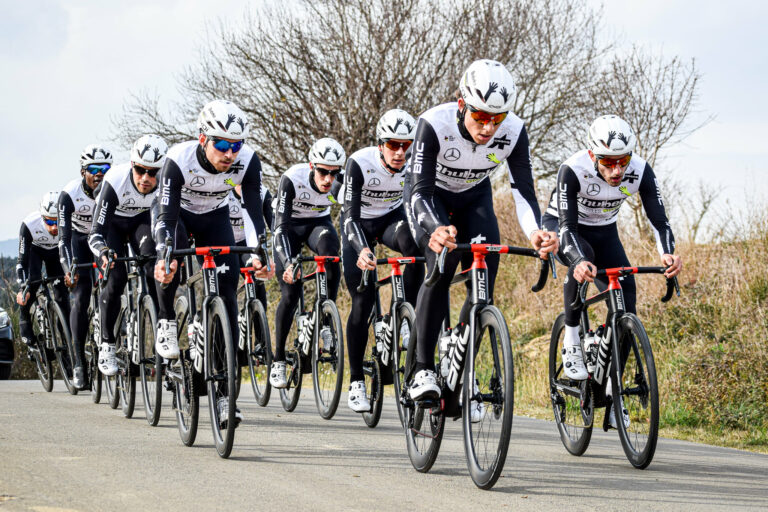 Dix-huit équipes formeront le WorldTour en 2022