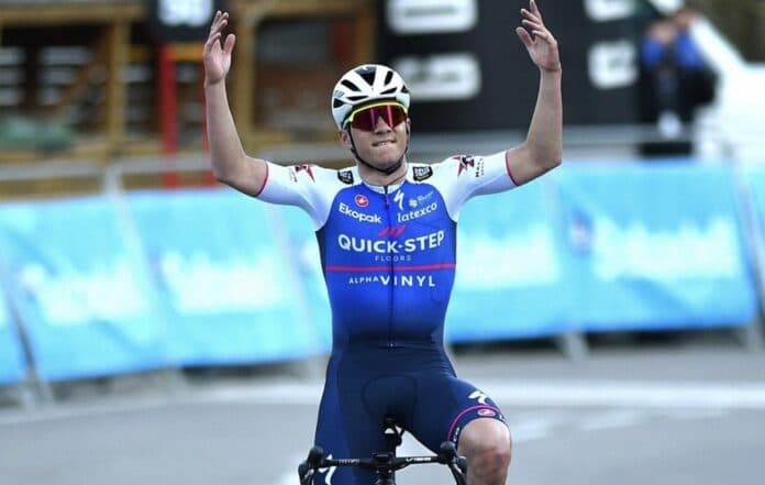 Remco Evenepoel remporte la 1ère étape du Tour de Valence 2022
