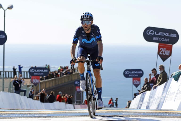 Alejandro Valverde leader de Movistar Team sur les Strade Bianche 2022