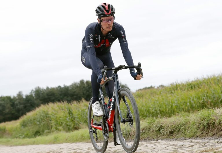 INEOS Grenadiers sur la E3 Saxo Bank Classic avec Dylan van Baarle