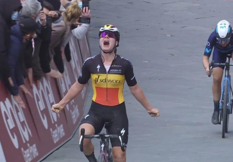Lotte Kopecky remporte les Strade Bianche Féminines