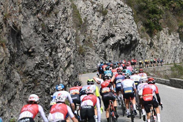 88 coureurs au départ de la dernière étape de Paris-Nice 2022