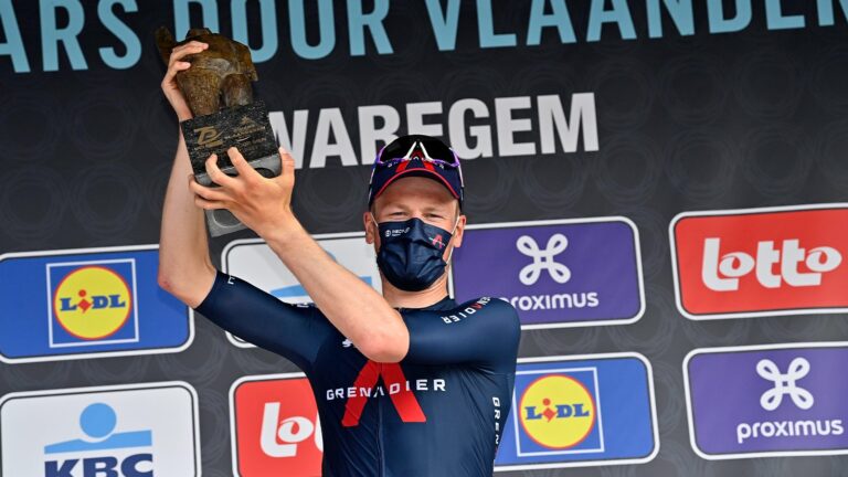 A Travers la Flandre : Dylan van Baarle défend son titre avec INEOS Grenadiers