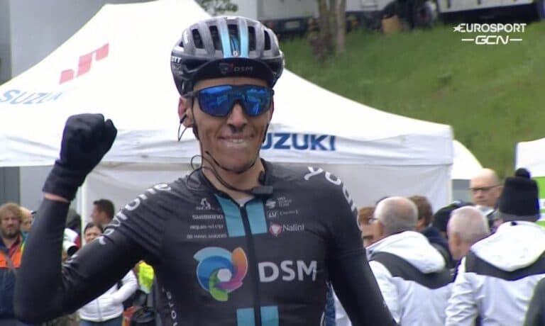 Romain Bardet remporte le classement général final du Tour des Alpes 2022