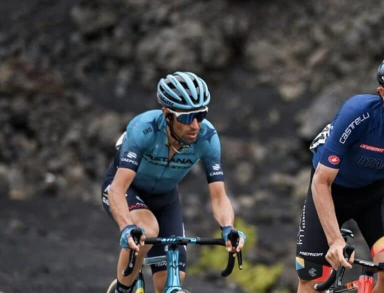 La Composition Astana Qazaqstan sur La Flèche Wallonne 2022