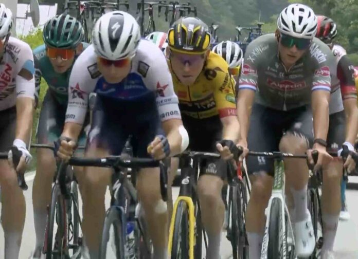 15 coureurs échappés sur la 20e étape du Giro 2022