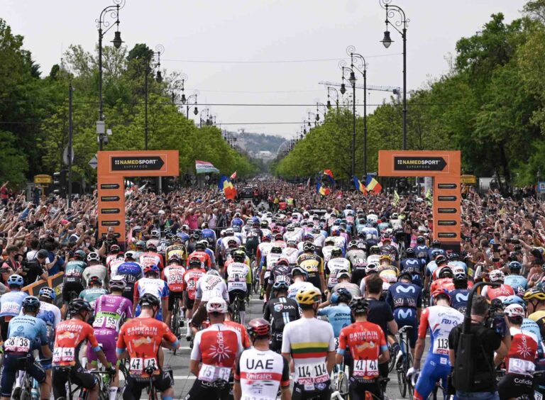Giro 2022 – Les 22 équipes et les 176 coureurs en détail