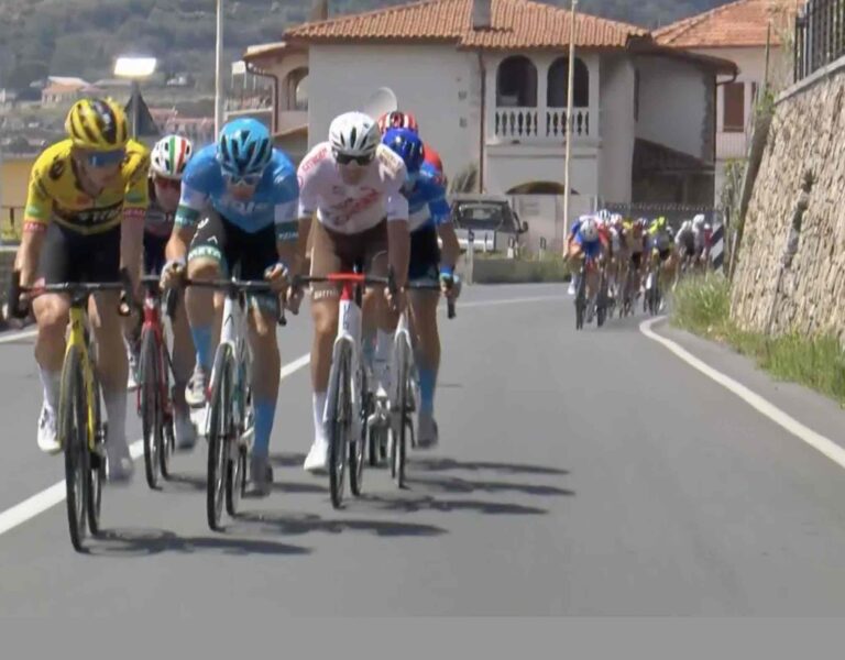 DIRECT-LIVE : Le départ de la 13e étape du Giro 2022 a été donné