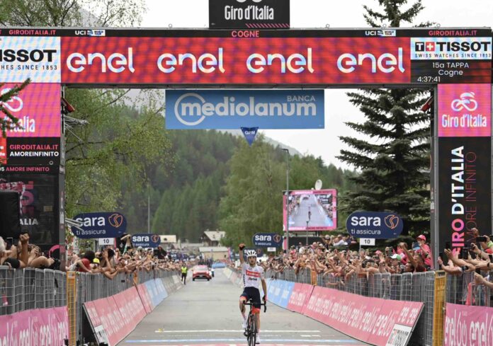 Giulio Ciccone remporte la 15e étape du Giro 2022