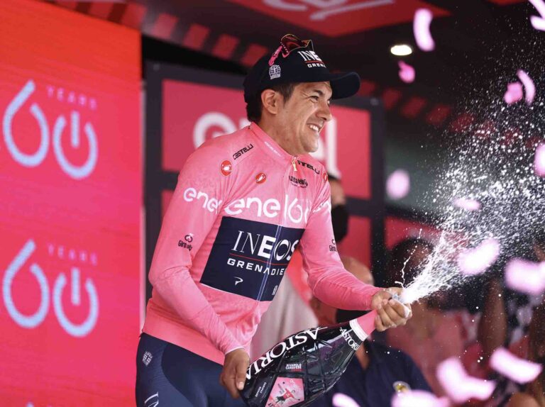 Richard Carapaz à une semaine d’un nouveau succès sur le Tour d’Italie