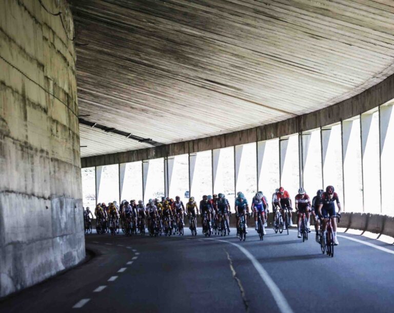 Comment suivre la 8e étape du Critérium du Dauphiné en direct à la TV ?