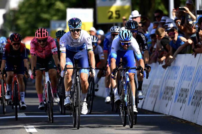 Victoire au sprint de Daryl Impey sur la 4e étape du Tour de Suisse 2022