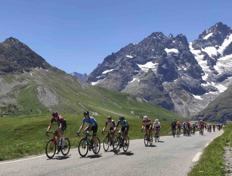 DIRECT-LIVE : Pierre Rolland passe en tête du Galibier sur le Critérium du Dauphiné 2022
