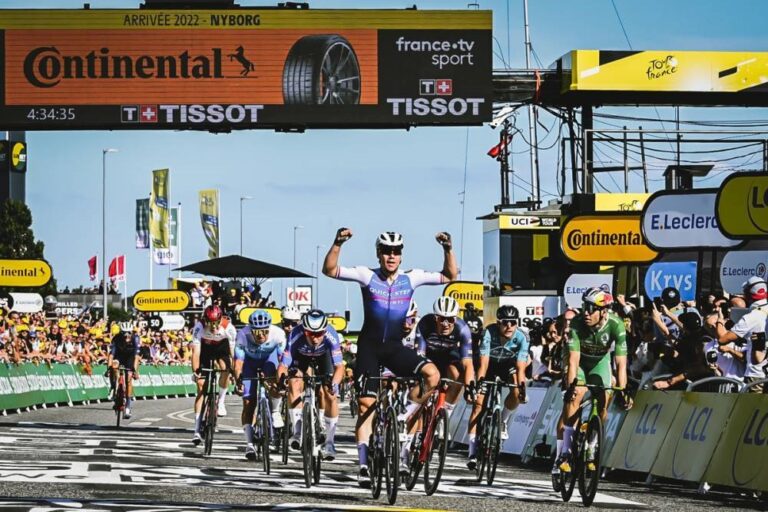 Fabio Jakobsen remporte la 2e étape du Tour de France 2022