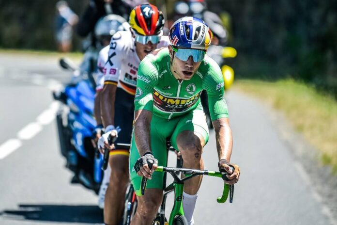 Wout Van Aert à l'avant sur la 15e étape du Tour de France 2022