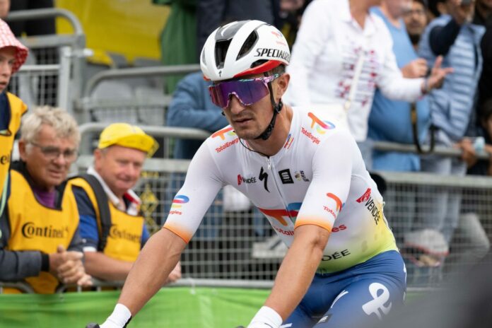 Le Tour de France 2022 continue sans Alexis Vuillermoz