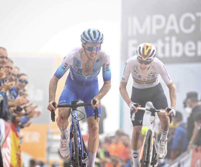Simon Yates, positif au Covid, quitte la Vuelta 2022