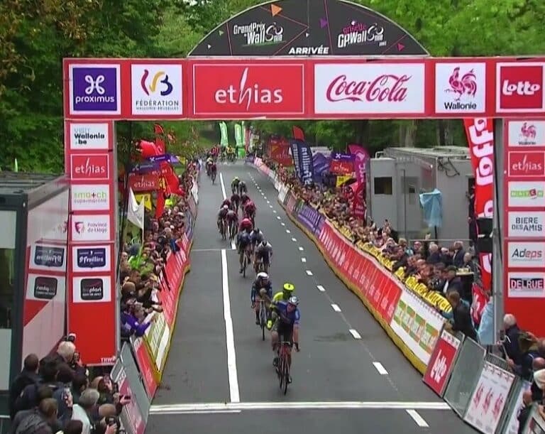 GP de Wallonie 2022 – Mathieu van der Poel s’impose devant Biniam Girmay