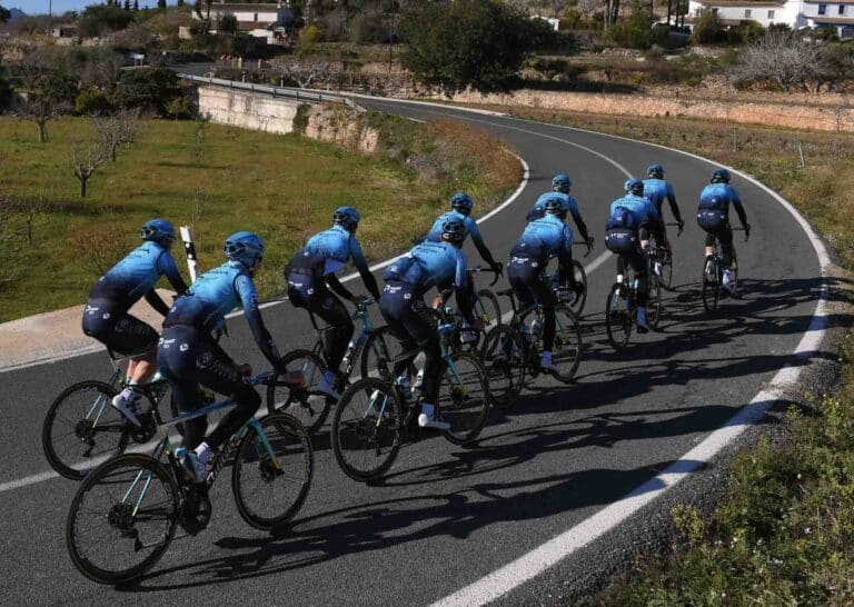 Astana Qazaqstan Development dévoile son effectif 2023 de 12 coureurs