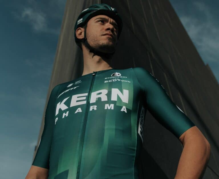 Equipo Kern Pharma : le nouveau maillot 2023