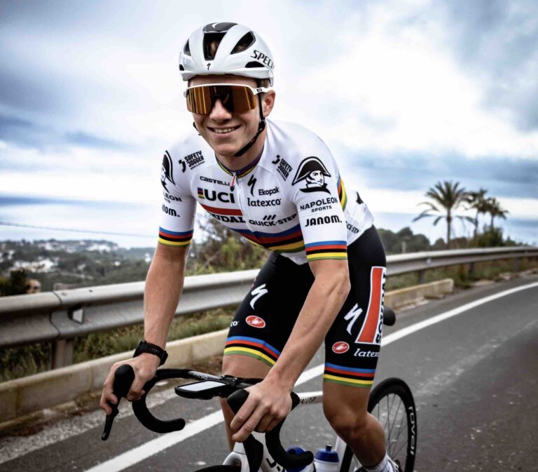 Remco Evenepoel élu sportif belge de l’année 2022