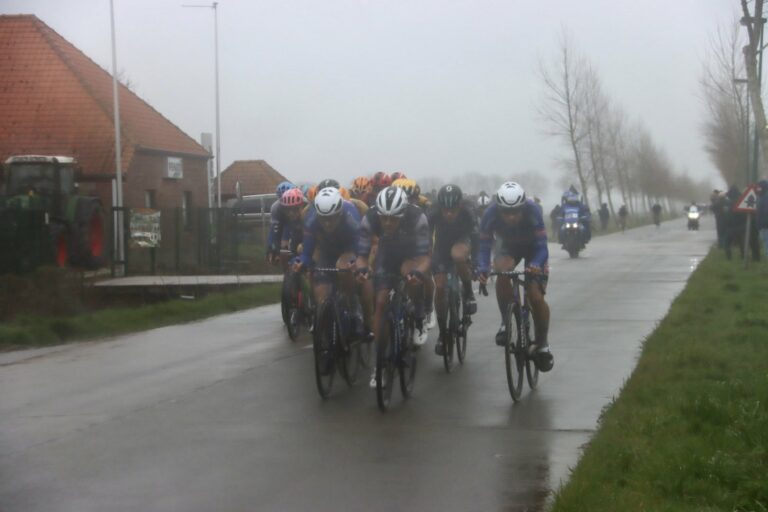 Classic Brugge-De Panne 2023 : Résumé vidéo