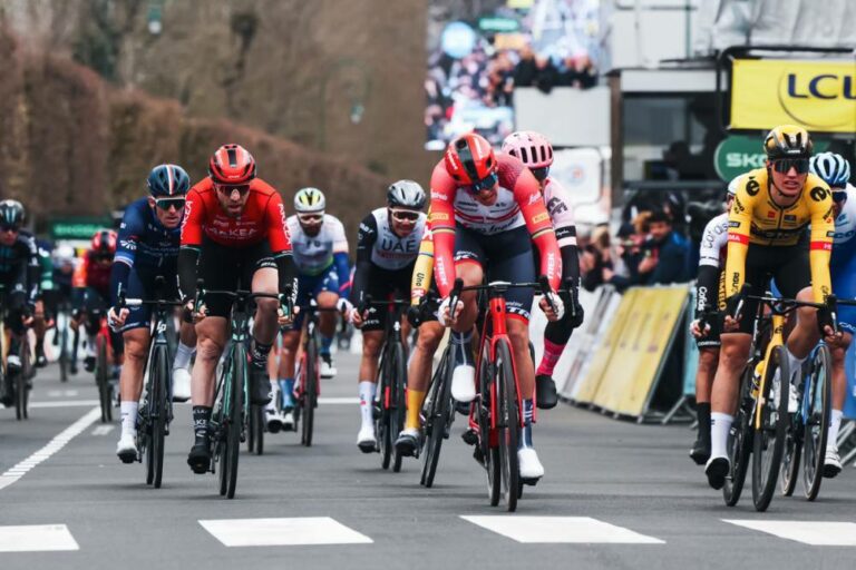 Mads Pedersen, nouveau leader, remporte un sprint décousu sur Paris-Nice