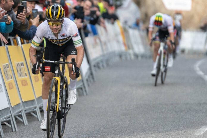 Primoz Roglic vainqueur d'étape fait un pas vers la victoire finale du Tour de Catalogne