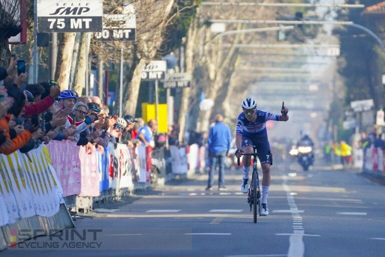 Rémi Cavagna fait un festival d’entrée à la Semaine Internationale Coppi et Bartali