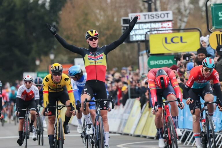 Tim Merlier s’impose d’entrée au sprint sur Paris-Nice