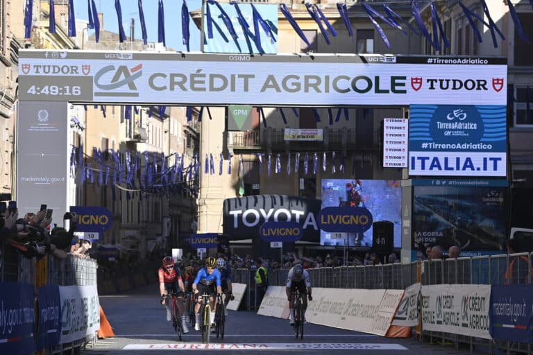 Tirreno-Adriatico 2023 – Etape 6 : Résumé vidéo