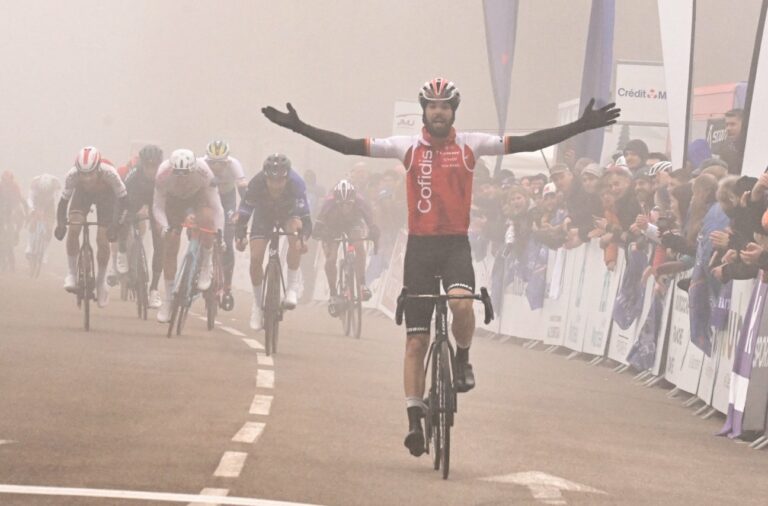Jesus Herrada triomphe au Tour du Doubs, Thibaut Pinot à nouveau deuxième